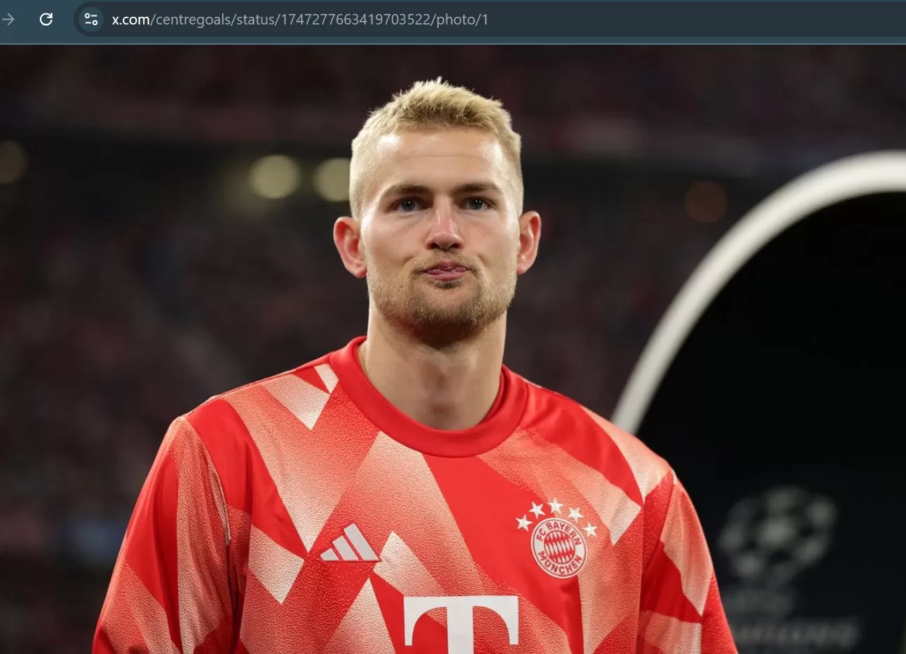 Transfer Matthijs de Ligt tidak kunjung selesai dan membuat Erik ten Hag ditagih fan cilik Manchester United. (X.com/centregoals)